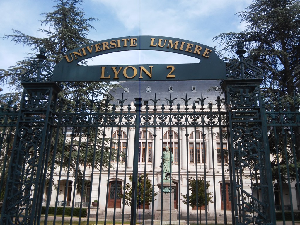 la universidad lyon ii a4b9add92cbb2d354e83492354417722