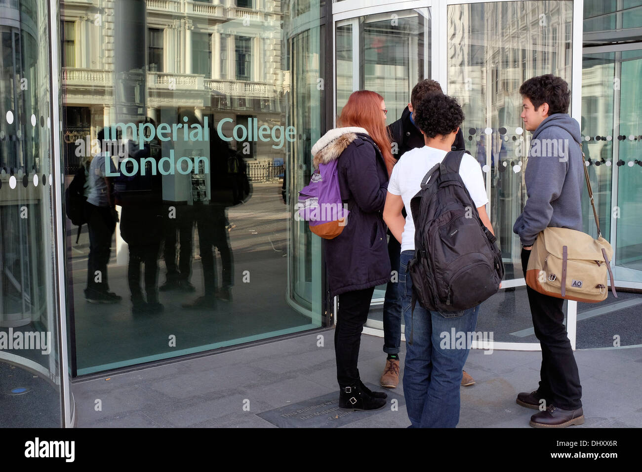 group of students at imperial college london DHXX6R