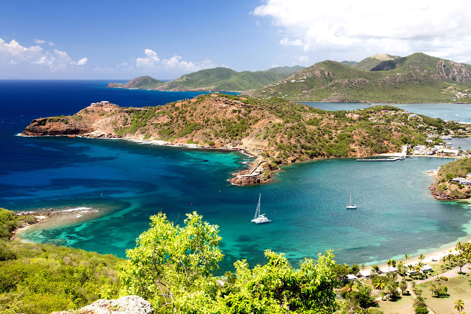 thien duong bien dao antigua va barbuda